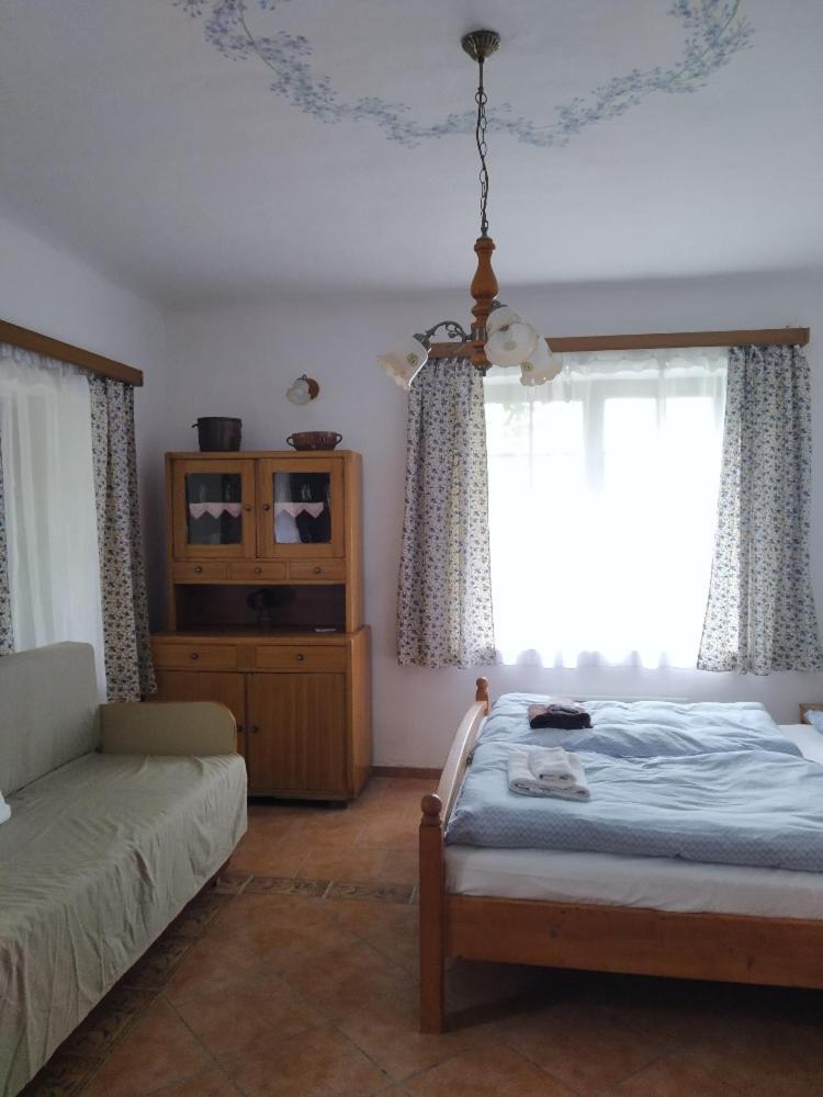 Ubytovani Pod Jilmem Zar Ruang foto