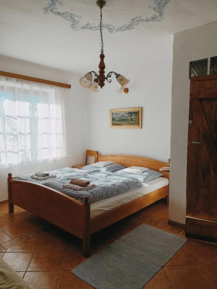 Ubytovani Pod Jilmem Zar Bagian luar foto