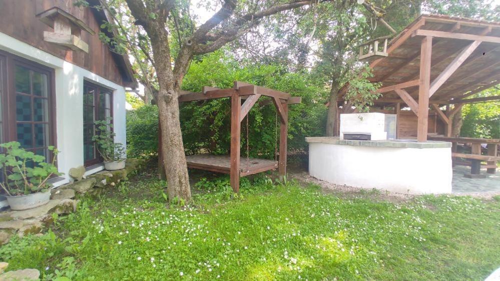 Ubytovani Pod Jilmem Zar Bagian luar foto