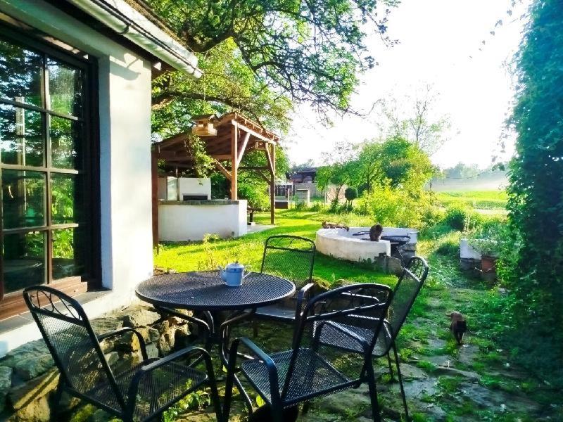 Ubytovani Pod Jilmem Zar Bagian luar foto